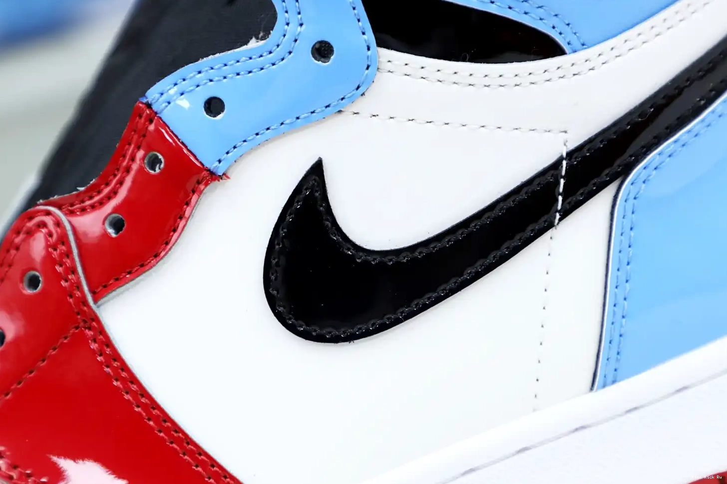 Kimikick JORDAN HIGH 'FEARLESS' RETRO 1 AIR OG 0808